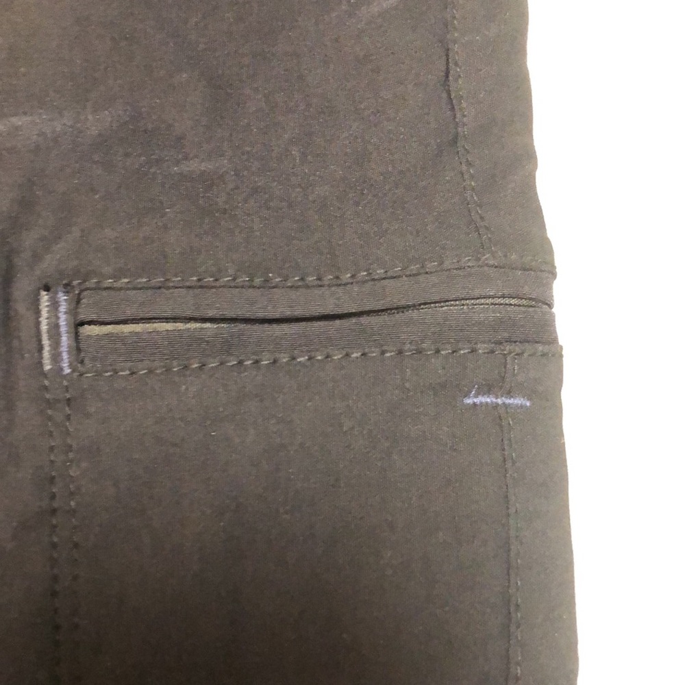 Mens stretch fit golf shorts - Picture 2 of 5